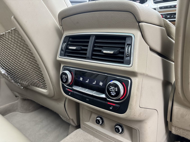 Vehicle Image 37