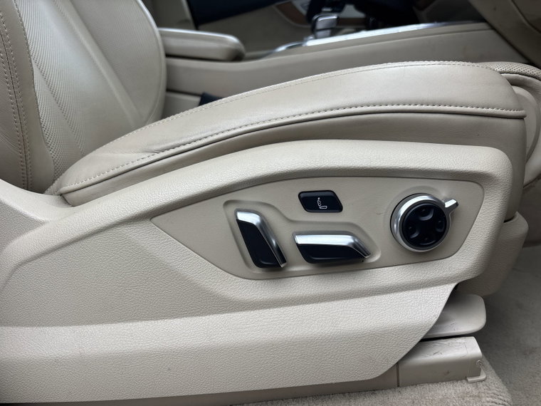 Vehicle Image 40