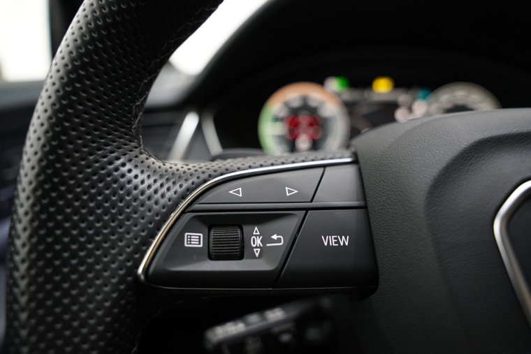 Vehicle Image 35