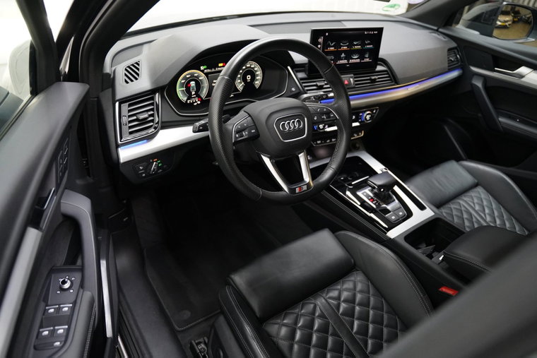 Vehicle Image 11