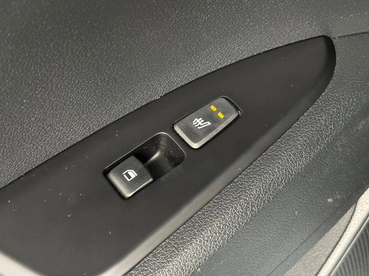 Vehicle Image 27