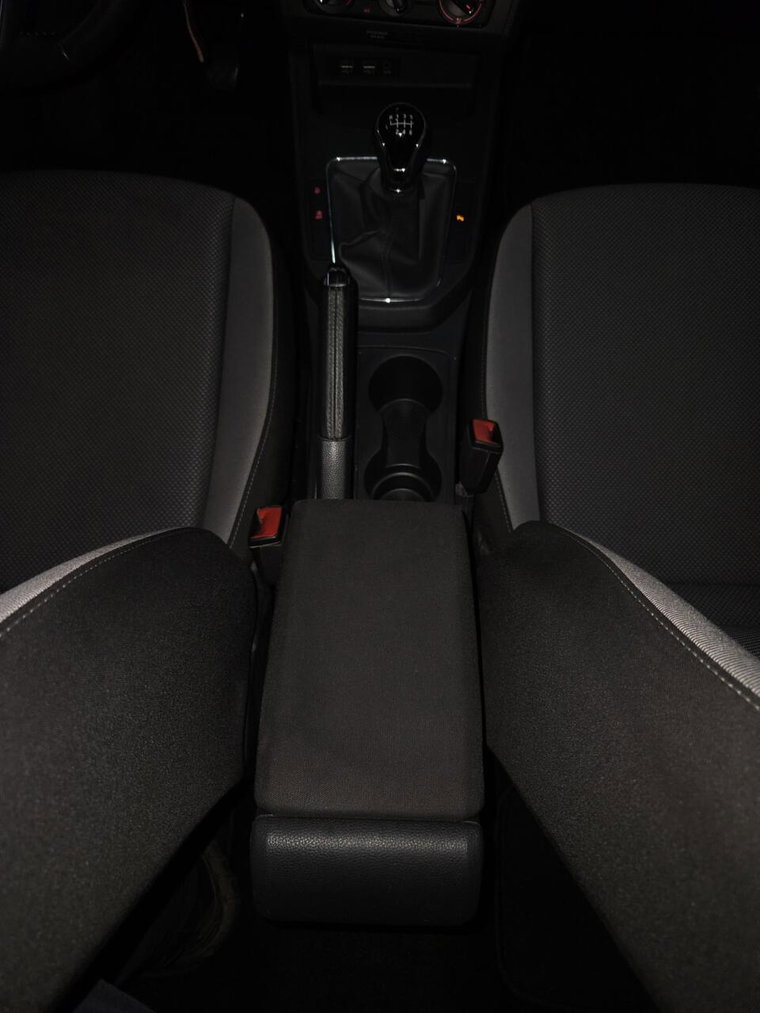 Vehicle Image 32