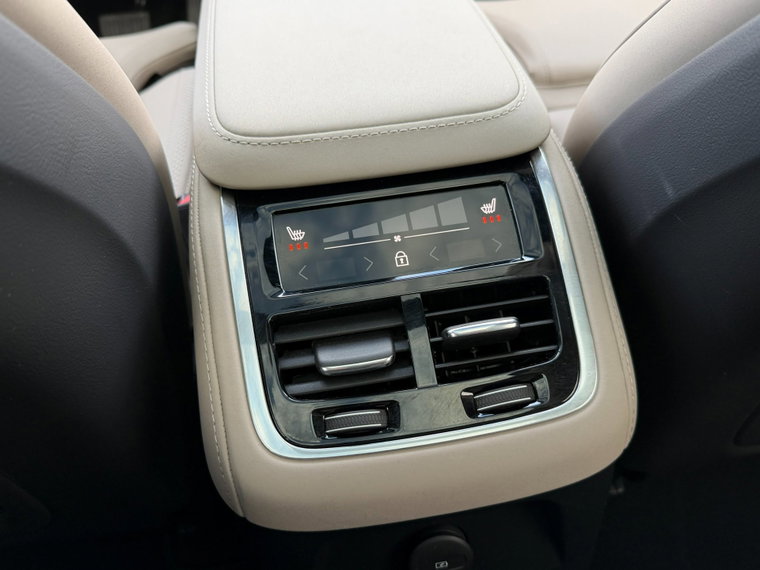 Vehicle Image 27