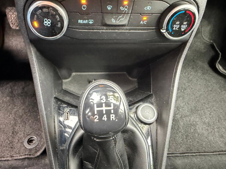 Vehicle Image 27
