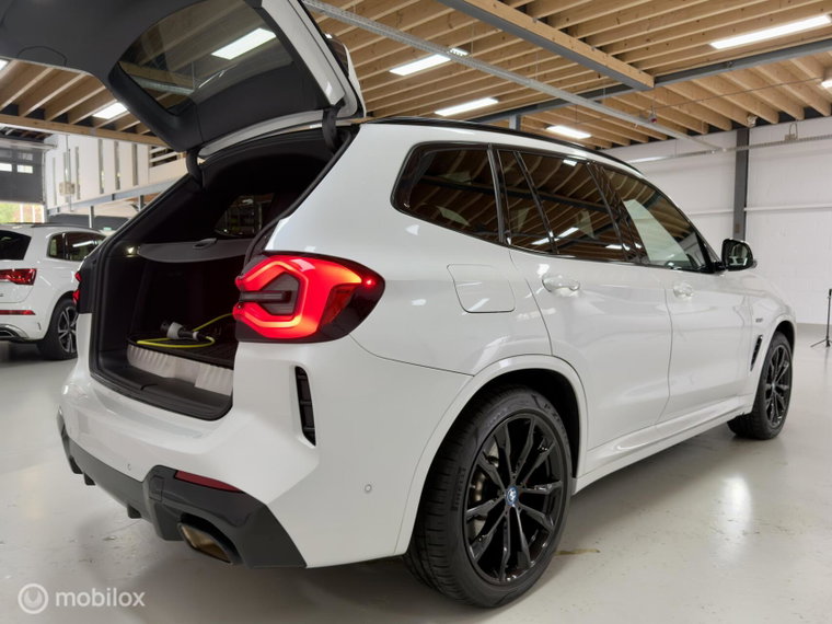 Vehicle Image 40