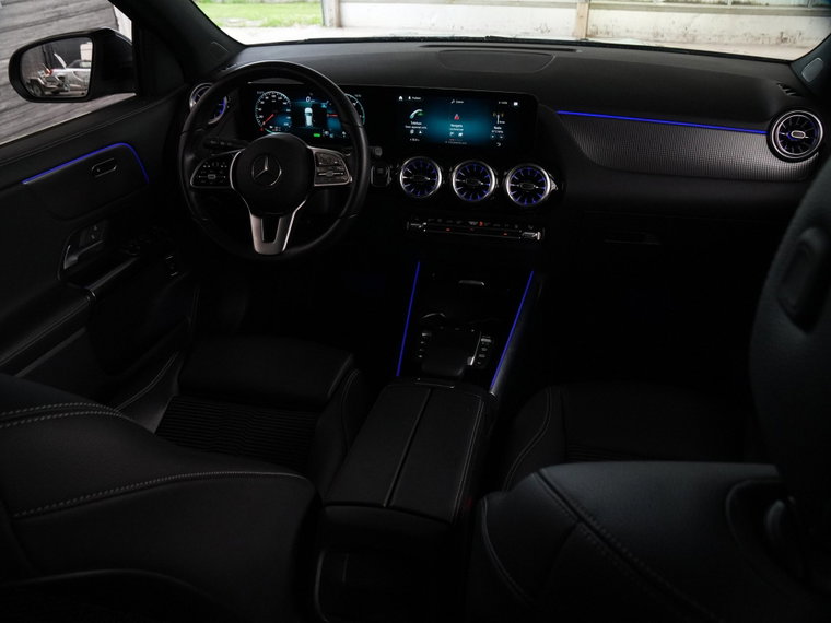 Vehicle Image 33