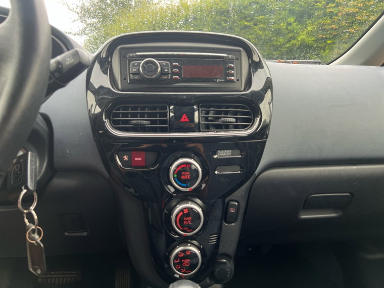 Vehicle Image 24