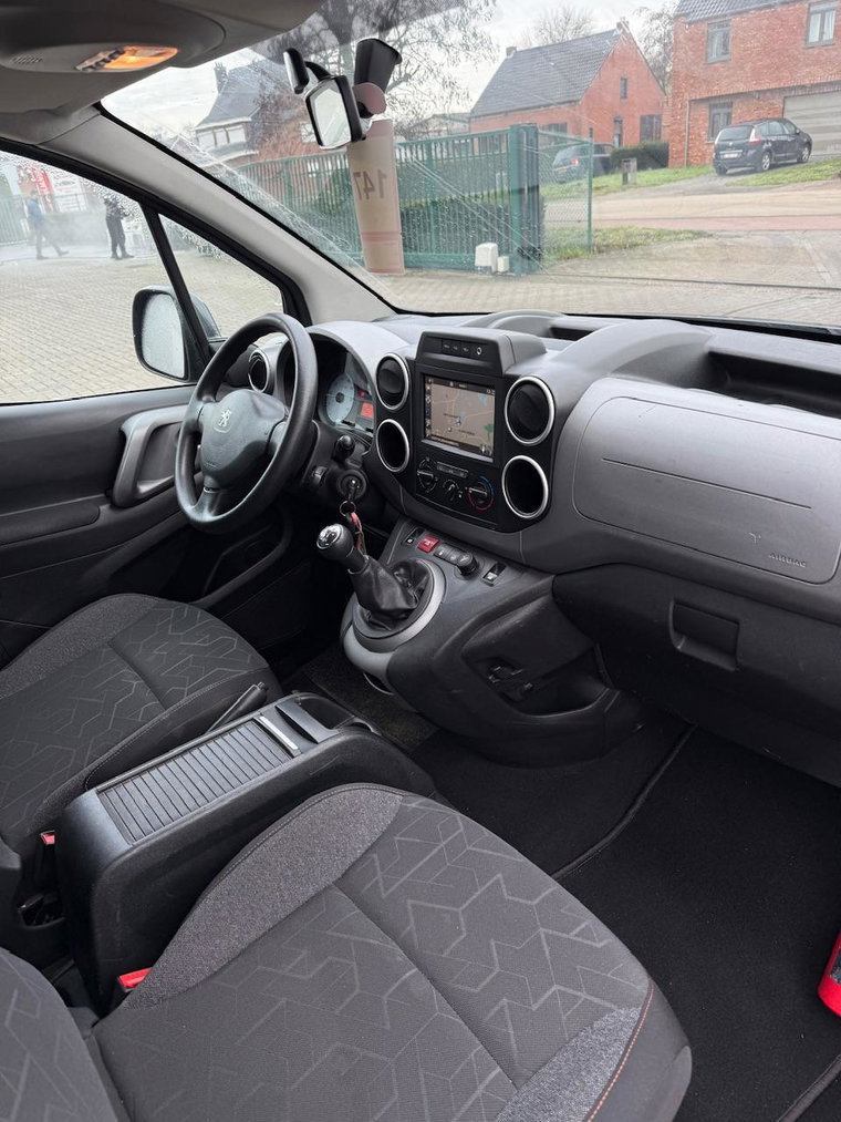 Vehicle Image 20