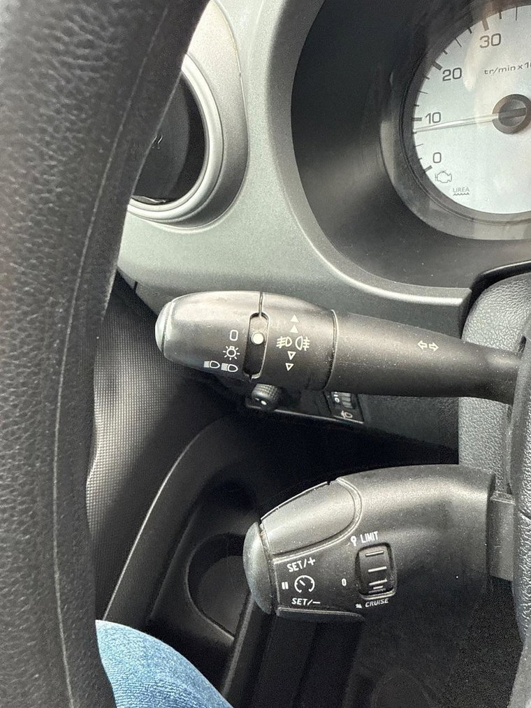 Vehicle Image 37