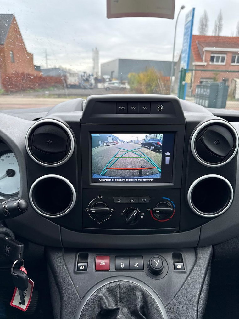 Vehicle Image 41