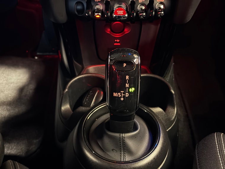 Vehicle Image 28