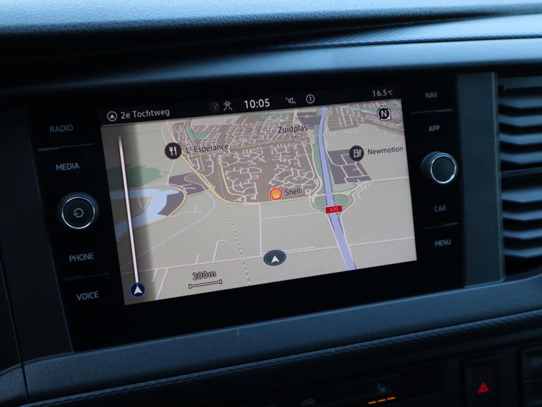 Vehicle Image 18