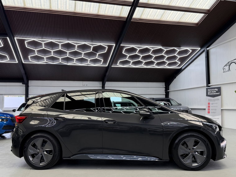 Vehicle Image 13