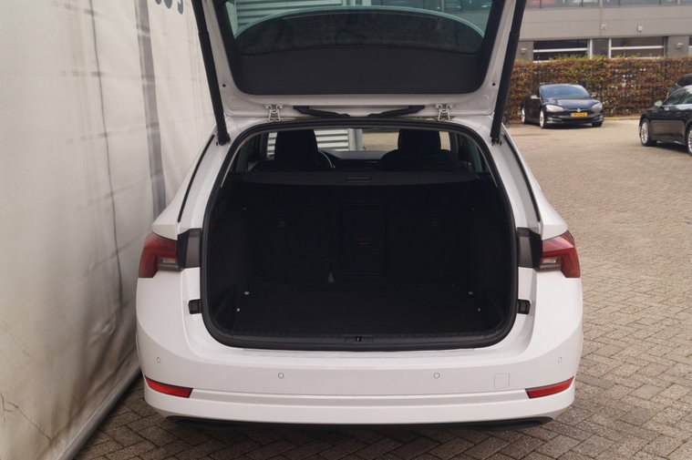 Vehicle Image 33