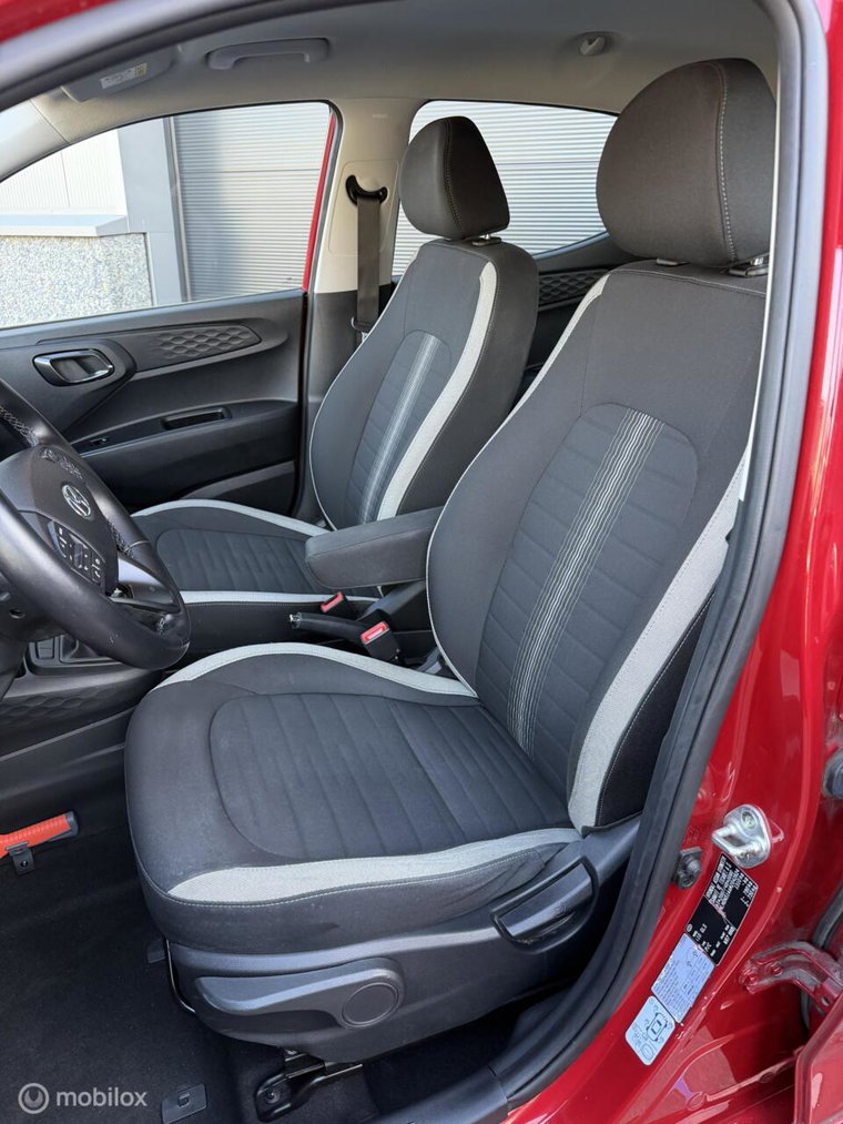Vehicle Image 18