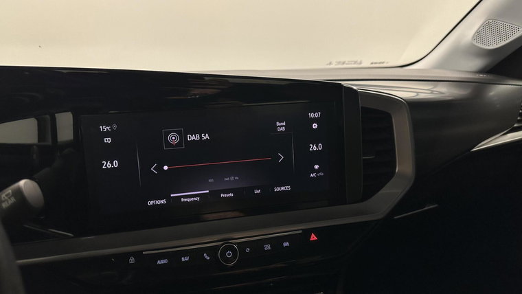 Vehicle Image 35