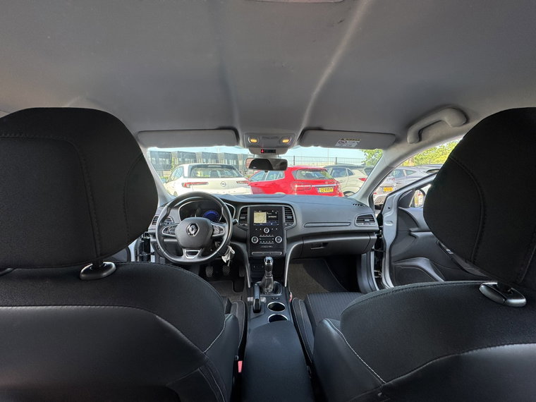 Vehicle Image 19