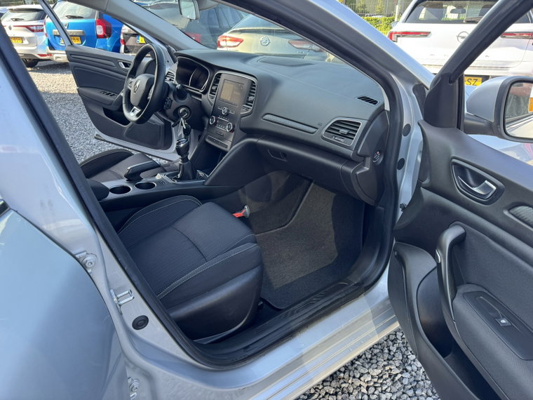 Vehicle Image 24
