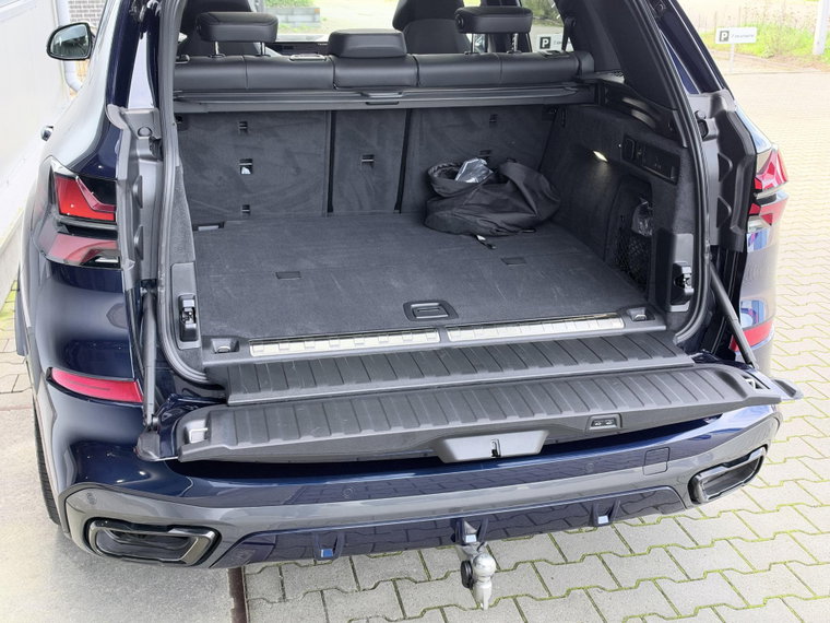 Vehicle Image 24