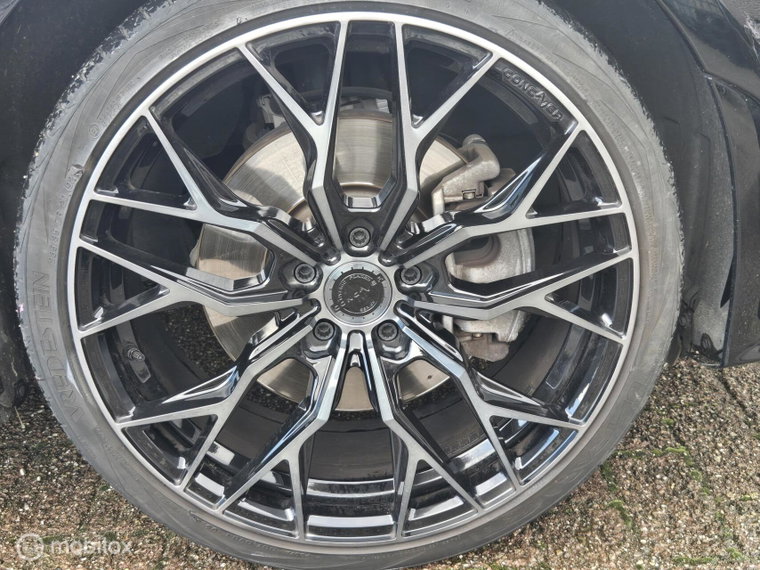 Vehicle Image 30