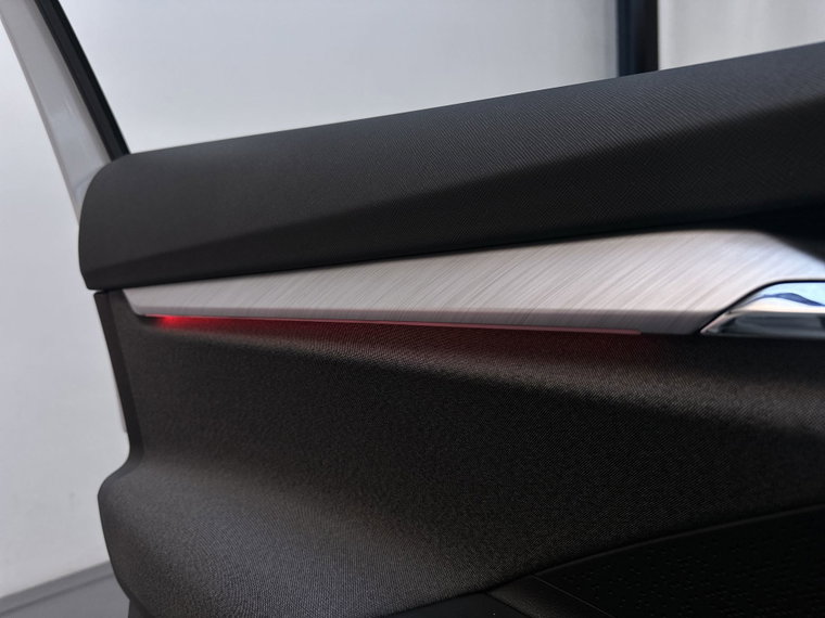 Vehicle Image 27