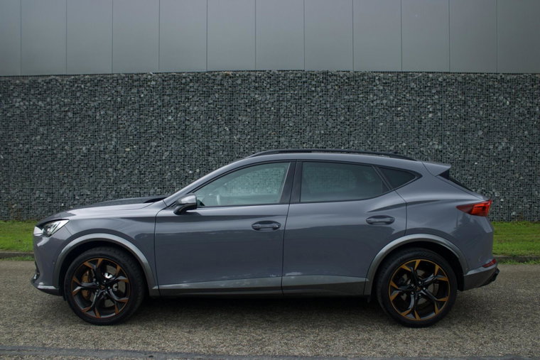 Vehicle Image 10