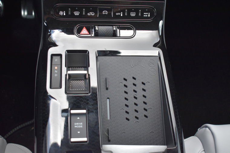 Vehicle Image 38