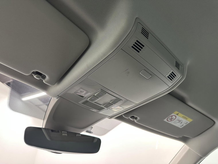 Vehicle Image 37