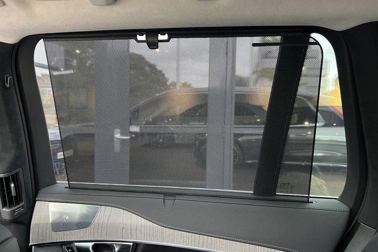 Vehicle Image 32