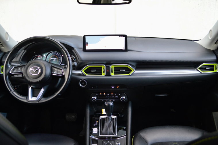 Vehicle Image 9