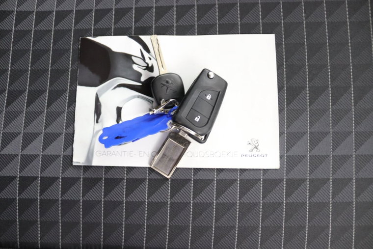 Vehicle Image 36