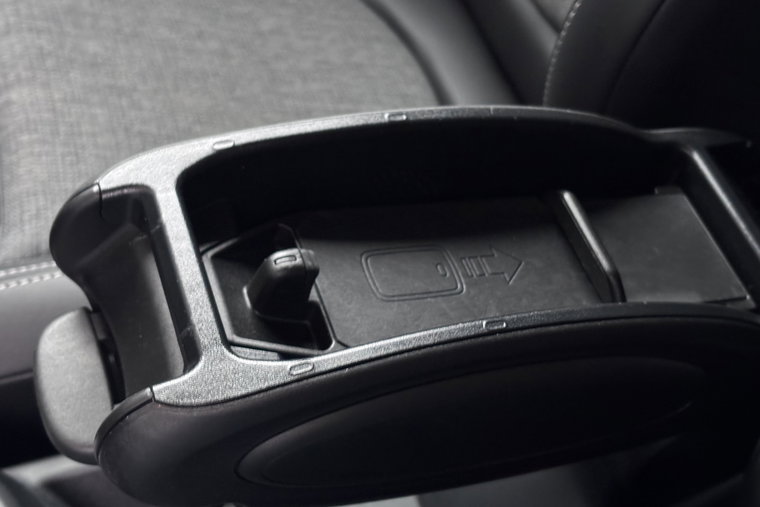 Vehicle Image 30