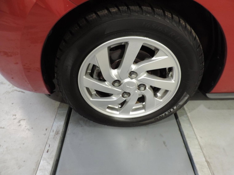 Vehicle Image 13