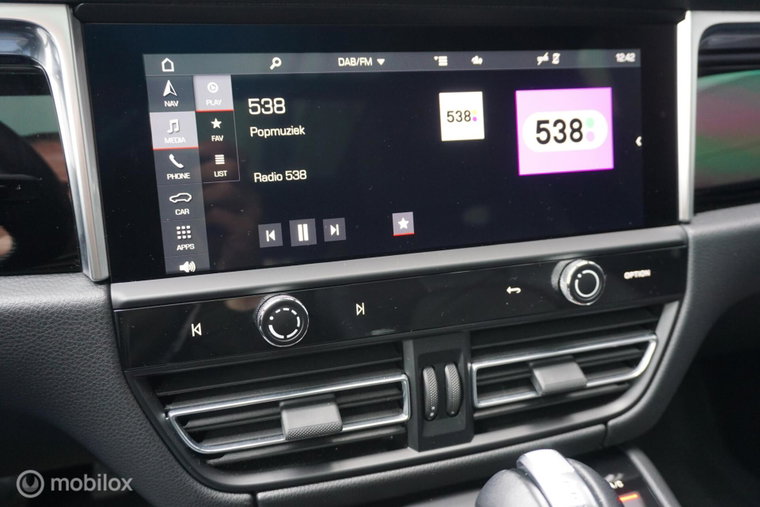 Vehicle Image 33