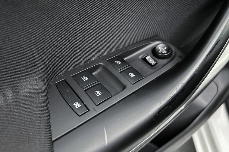 Vehicle Image 23