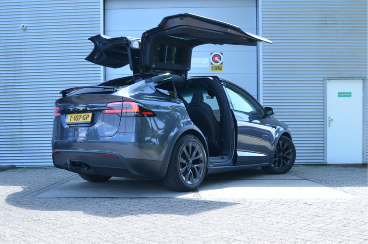 Vehicle Image 10