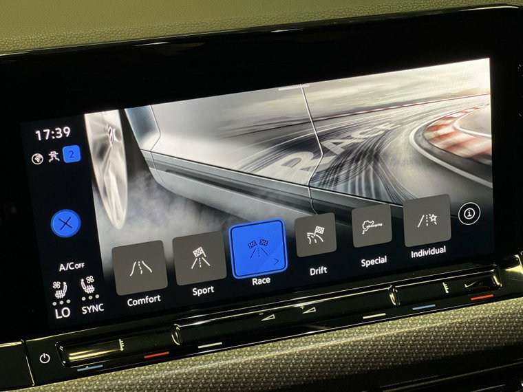Vehicle Image 18
