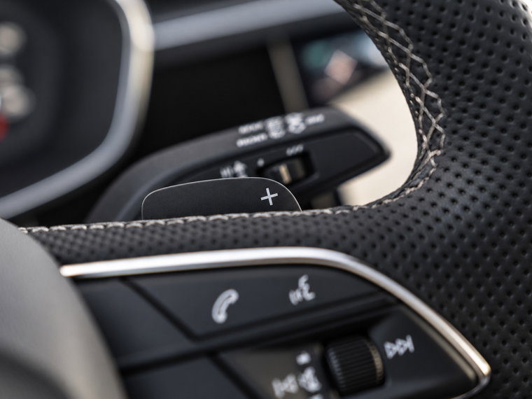 Vehicle Image 35
