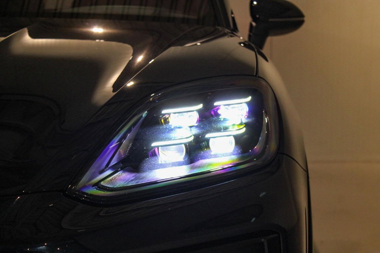 Vehicle Image 8