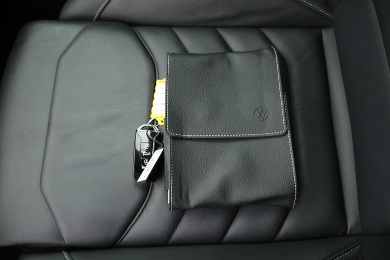 Vehicle Image 37