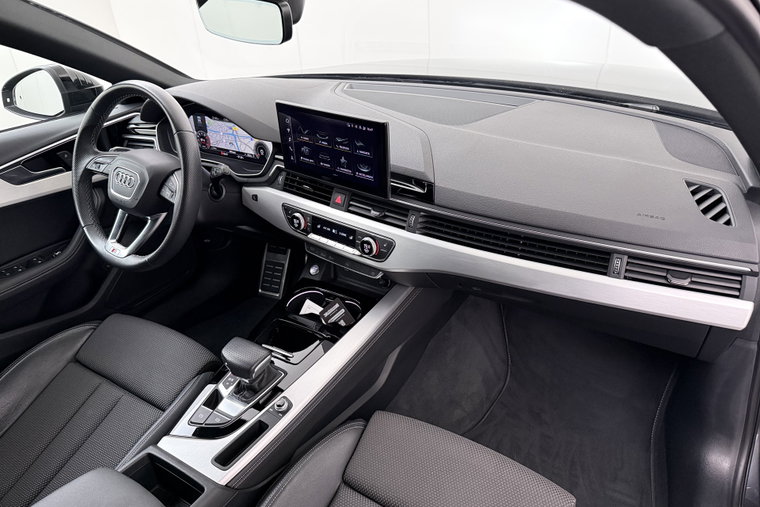 Vehicle Image 14