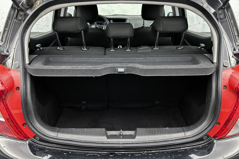 Vehicle Image 14