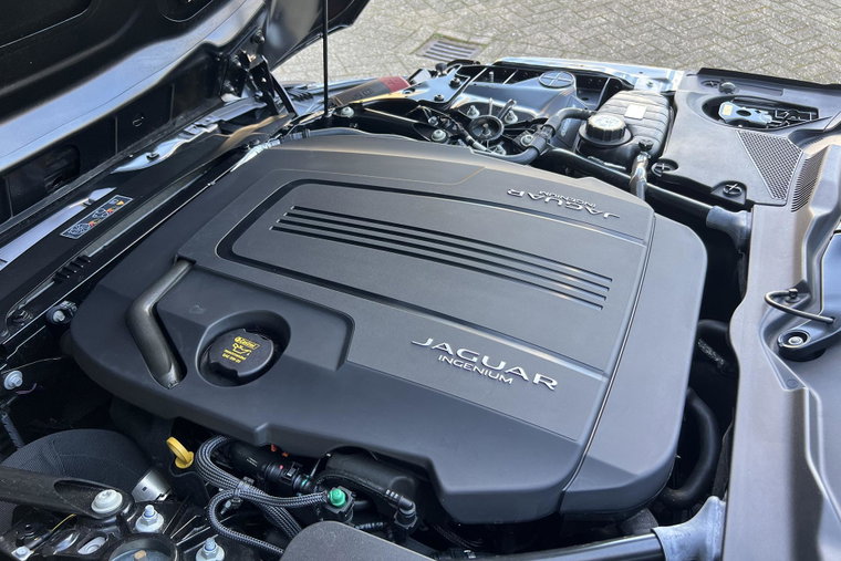 Vehicle Image 35