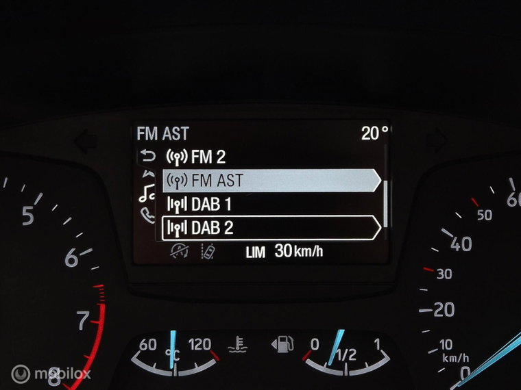 Vehicle Image 36