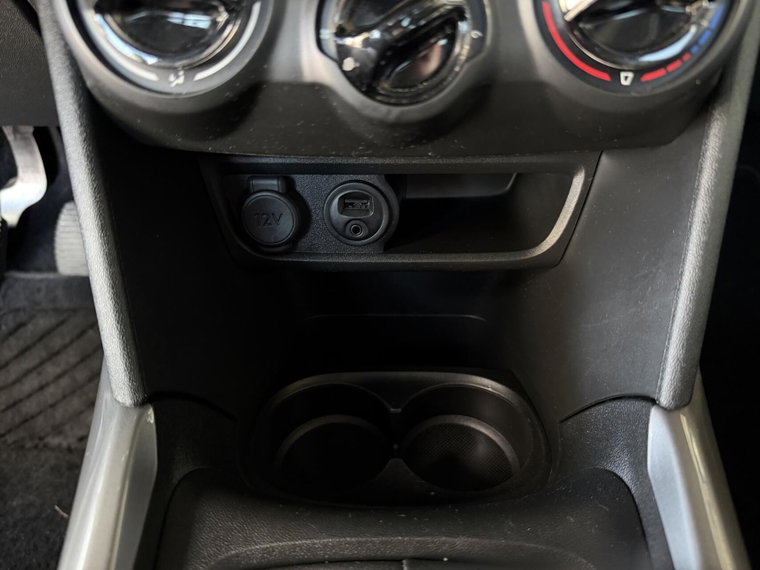 Vehicle Image 23