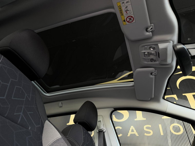 Vehicle Image 36