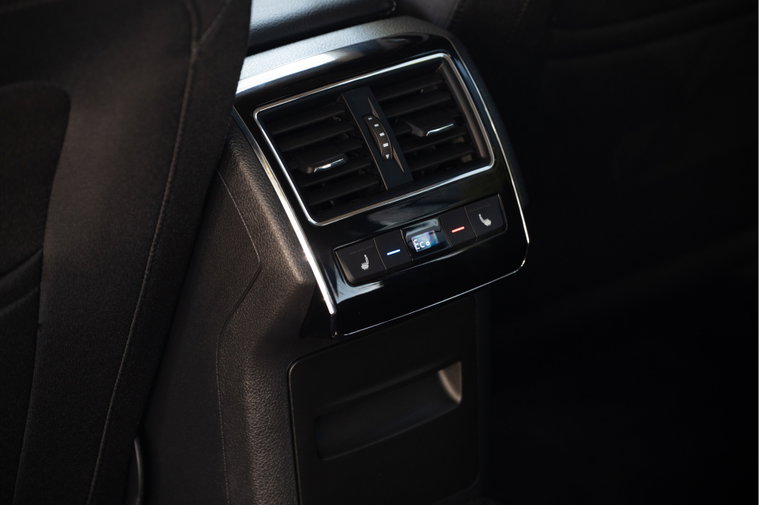 Vehicle Image 39