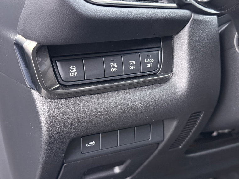 Vehicle Image 28