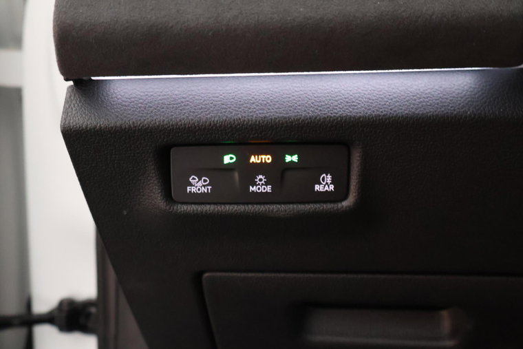 Vehicle Image 19