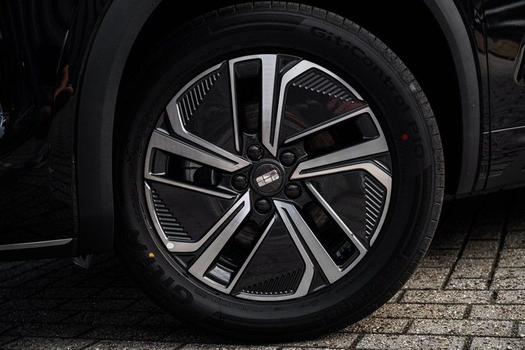 Vehicle Image 30